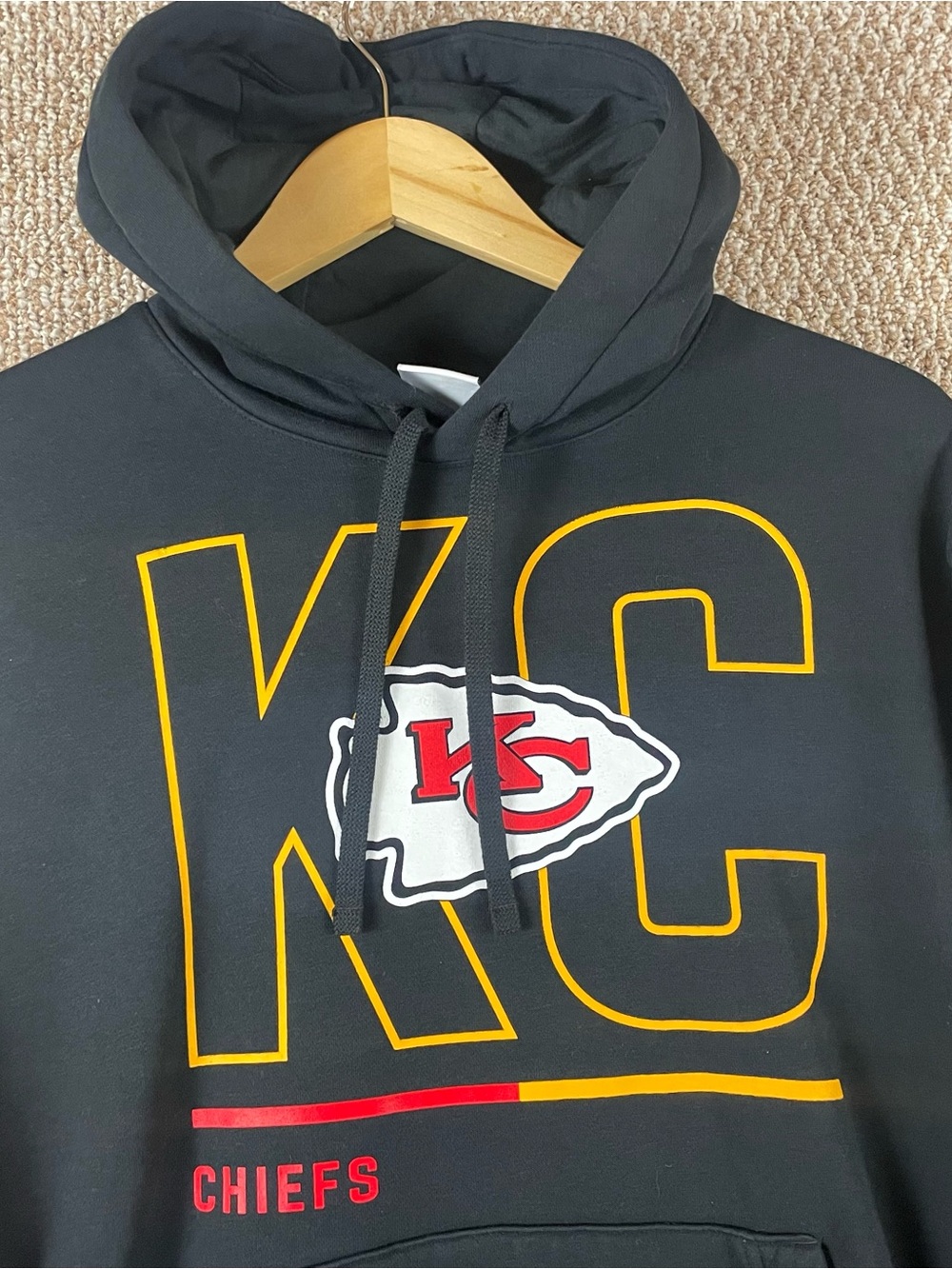 Kansas City Chiefs Hoodie Mens Medium Black Training NFL Pullover Football 135 - Picture 3 of 10